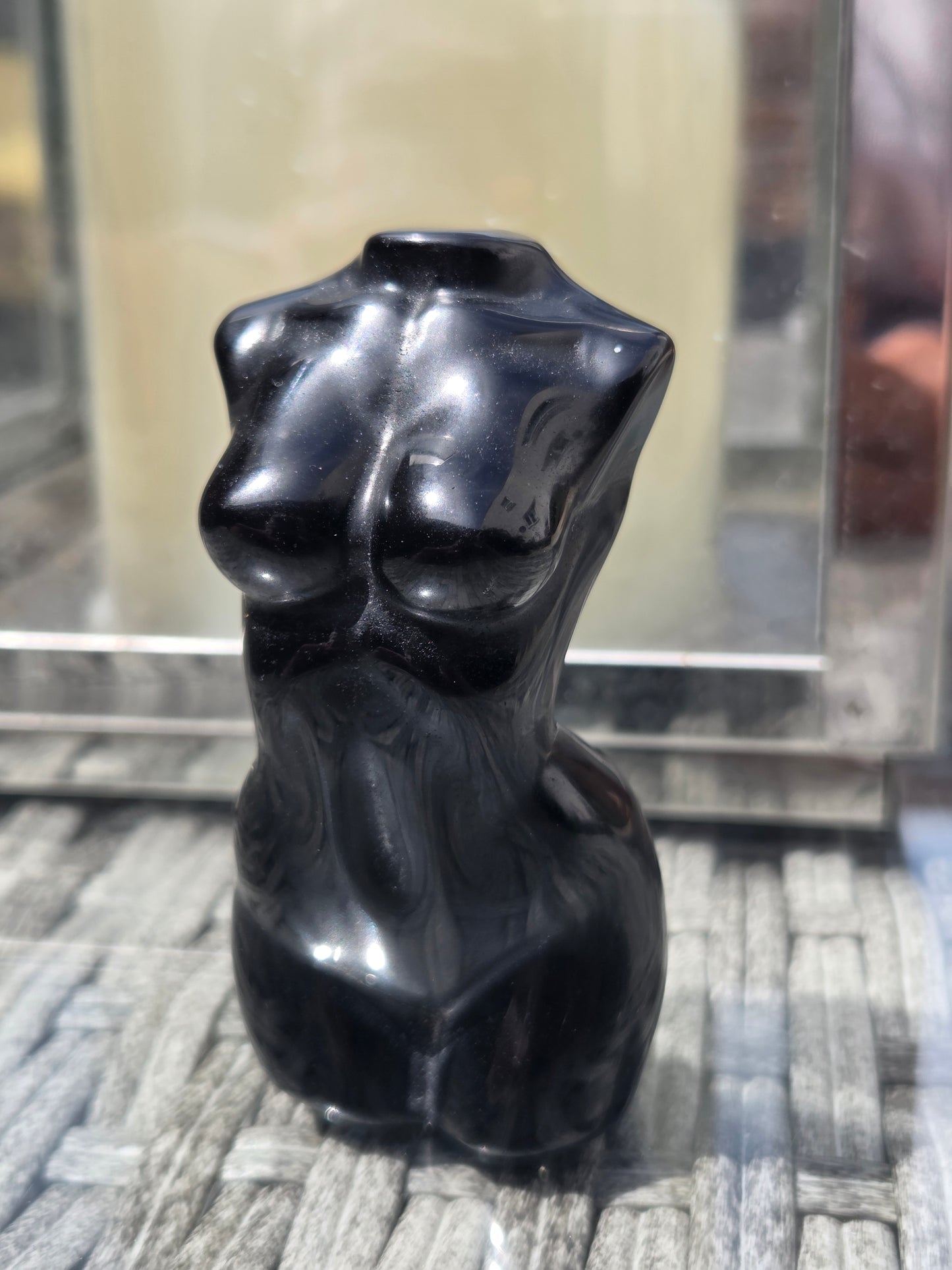 Obsidian lady body