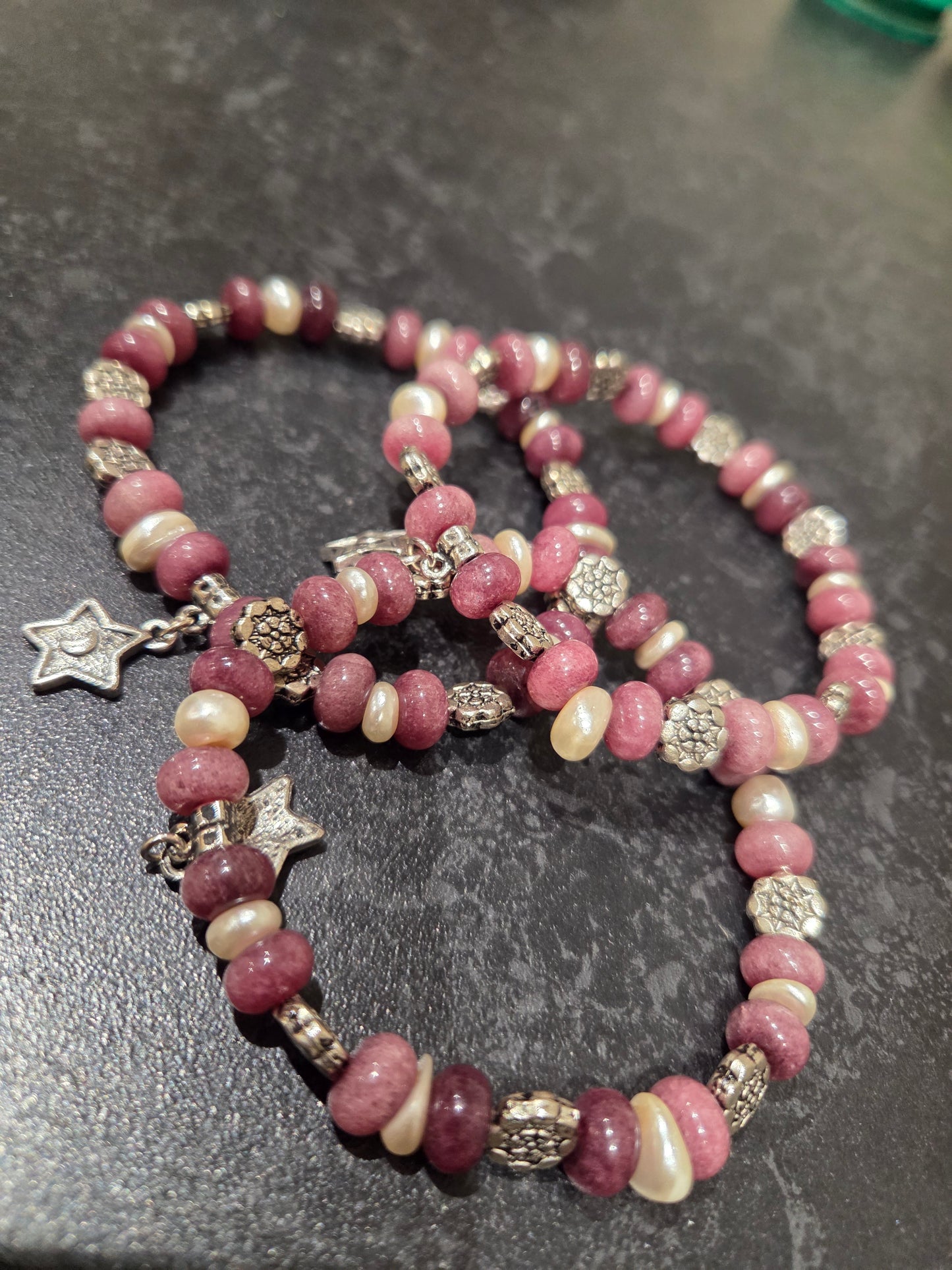Rhodonite and freshwater pearl  bracelet