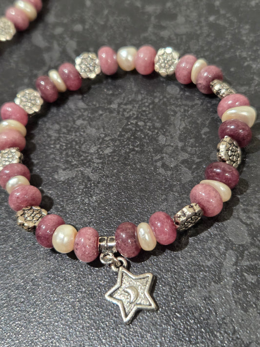 Rhodonite and freshwater pearl  bracelet